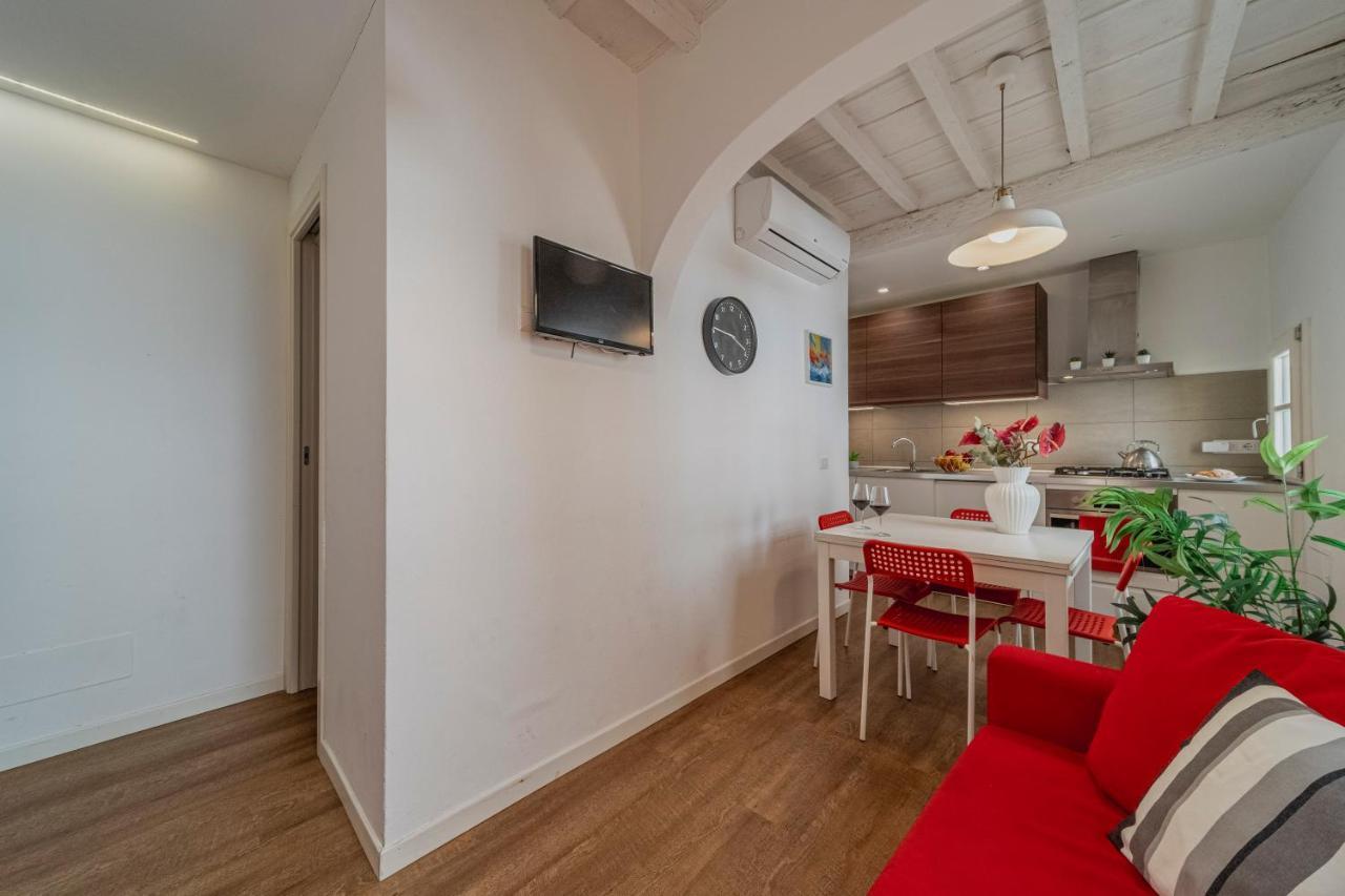 32 Nero - Florence Apartment San Niccolo ภายนอก รูปภาพ