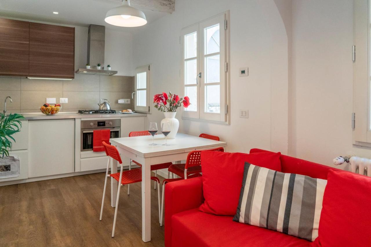 32 Nero - Florence Apartment San Niccolo ภายนอก รูปภาพ