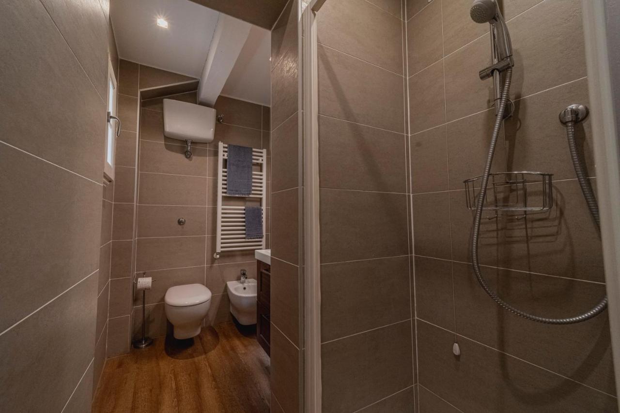 32 Nero - Florence Apartment San Niccolo ภายนอก รูปภาพ