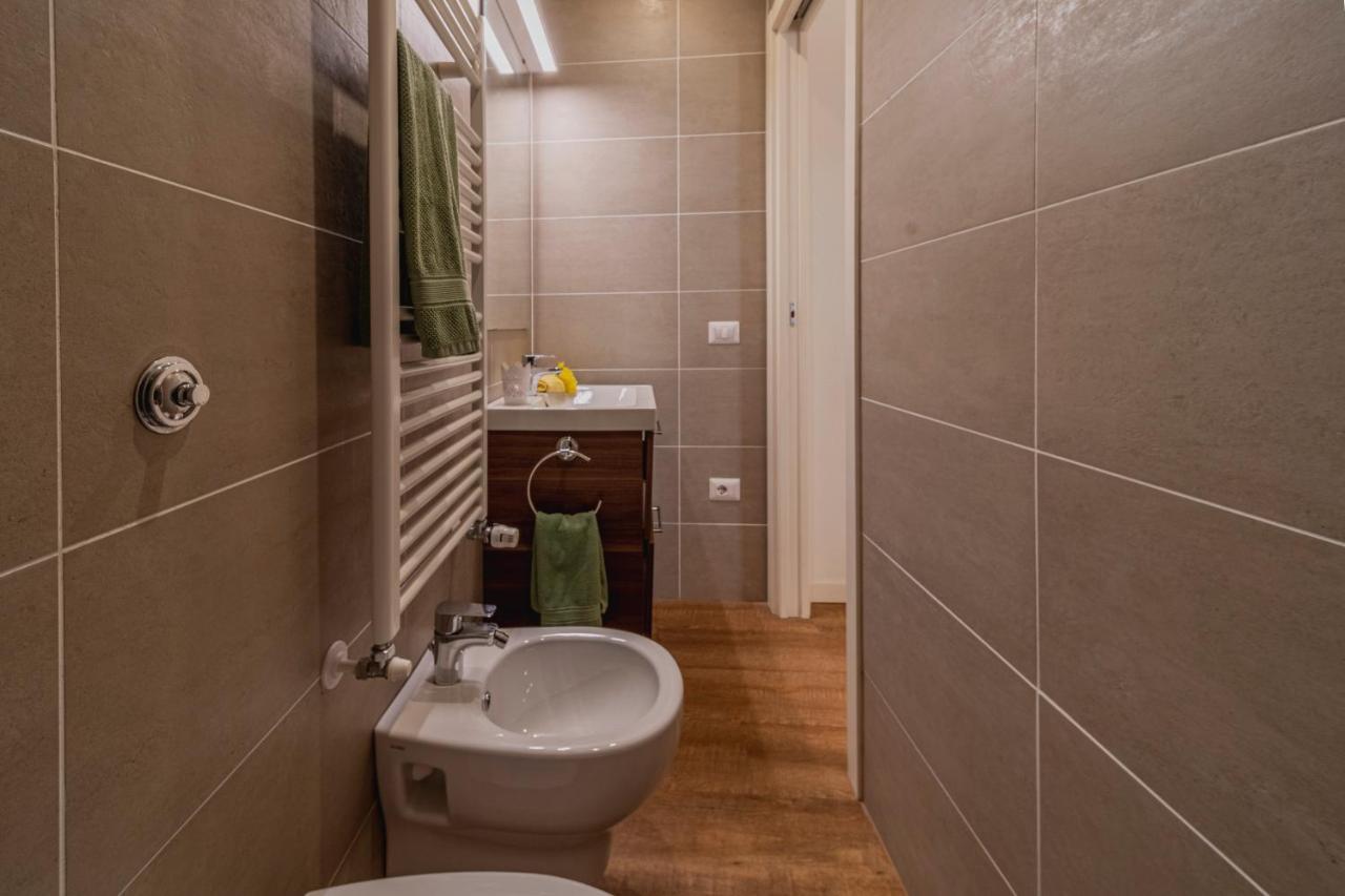 32 Nero - Florence Apartment San Niccolo ภายนอก รูปภาพ