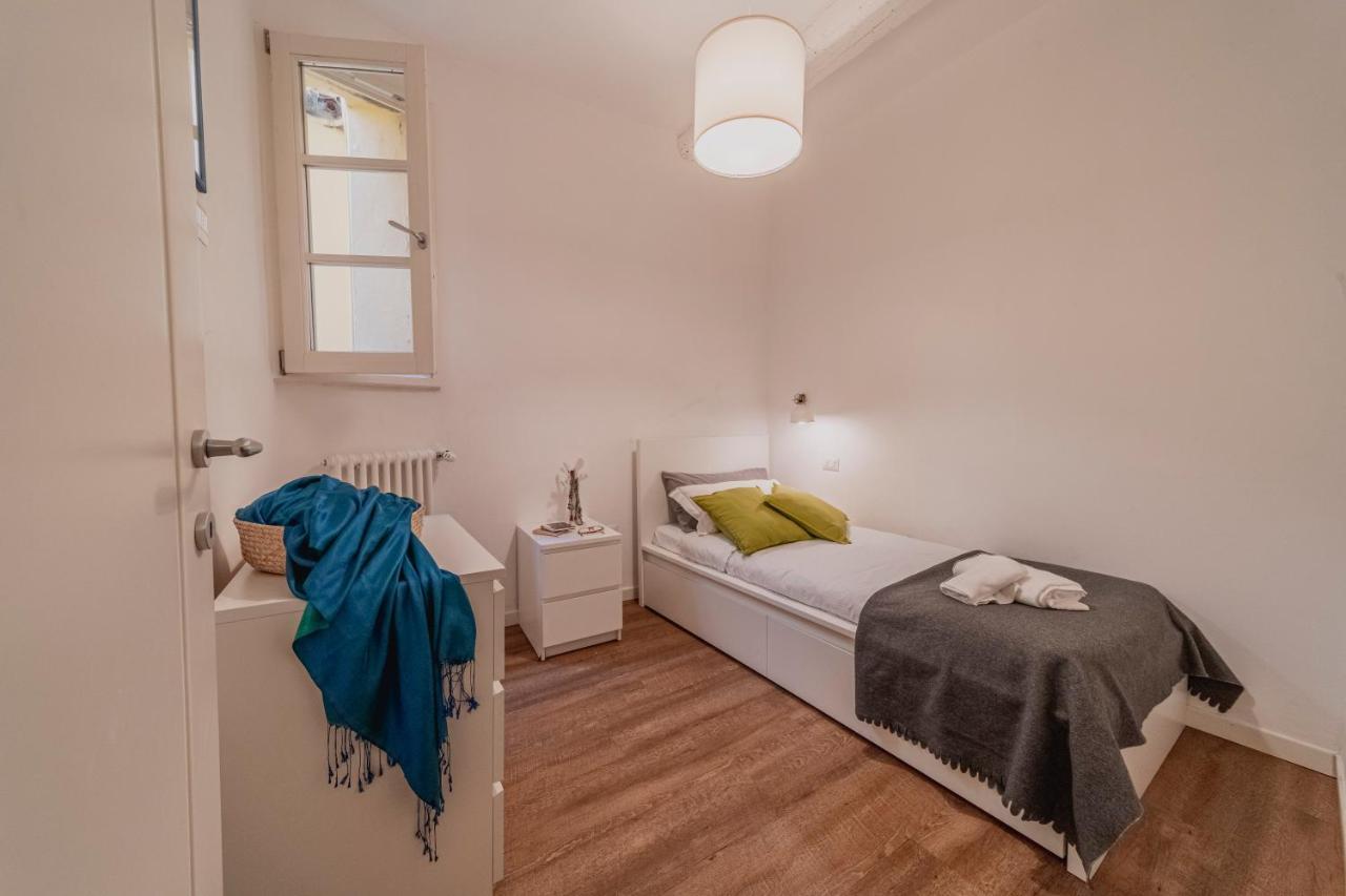 32 Nero - Florence Apartment San Niccolo ภายนอก รูปภาพ